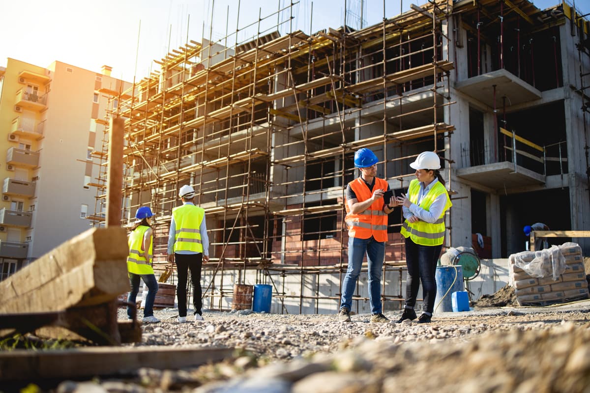 Otros seguros para su empresa: accidentes, construcción y bienestar